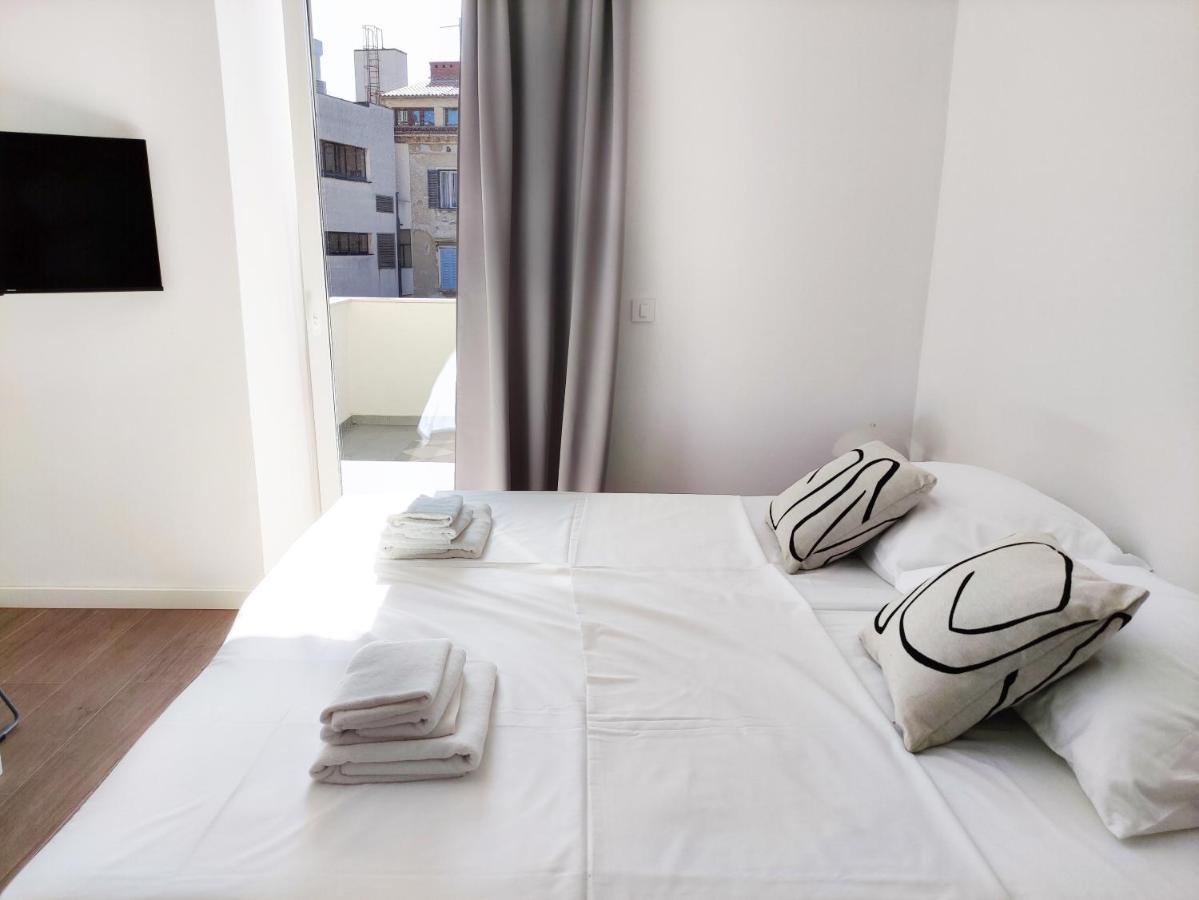 Nik Studio Apartments Pula Luaran gambar